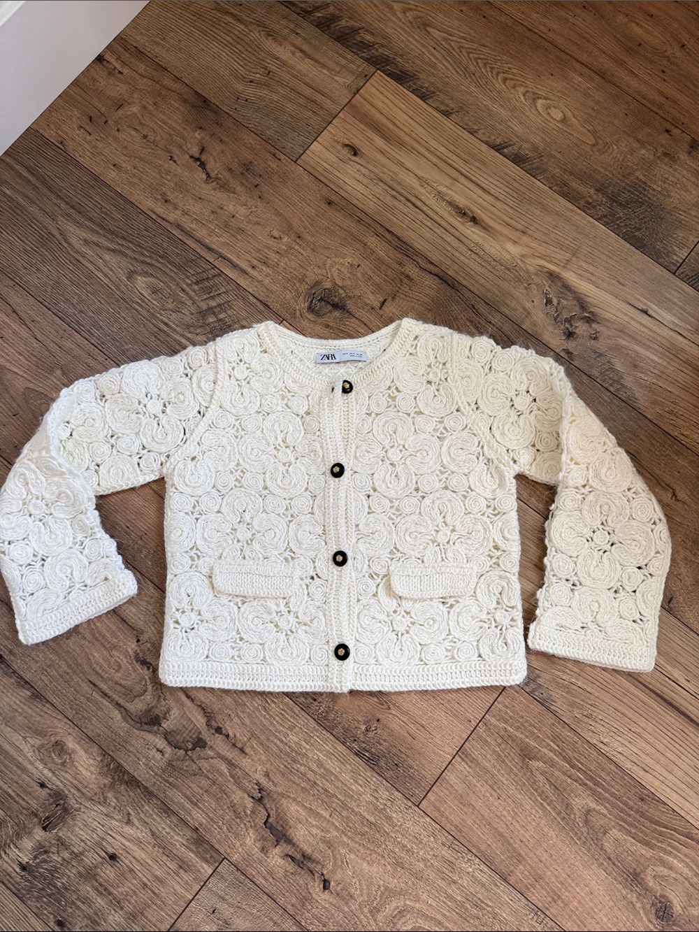 Zara Off-White Crochet Flower Knit Cardigan
